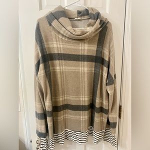 NWOT Lovely Melody cowl neck sweater. Size XL